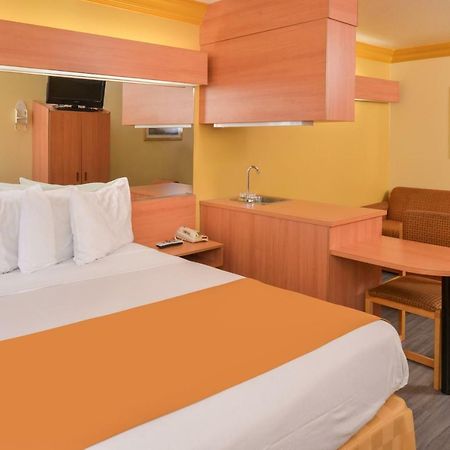 H3 Inn & Suites - Lax Airport - Los Angeles Inglewood Kültér fotó
