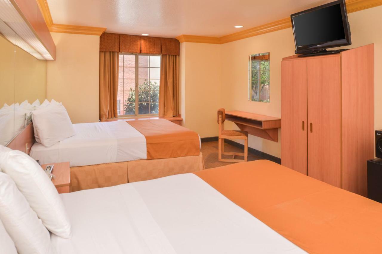 H3 Inn & Suites - Lax Airport - Los Angeles Inglewood Kültér fotó